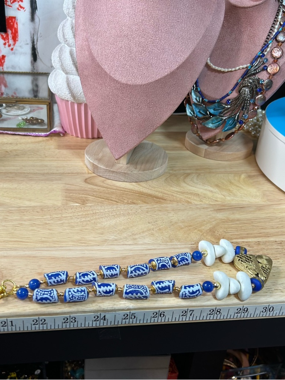 Beautiful Vintage African Trade Bead Necklace - Picture 6 of 8